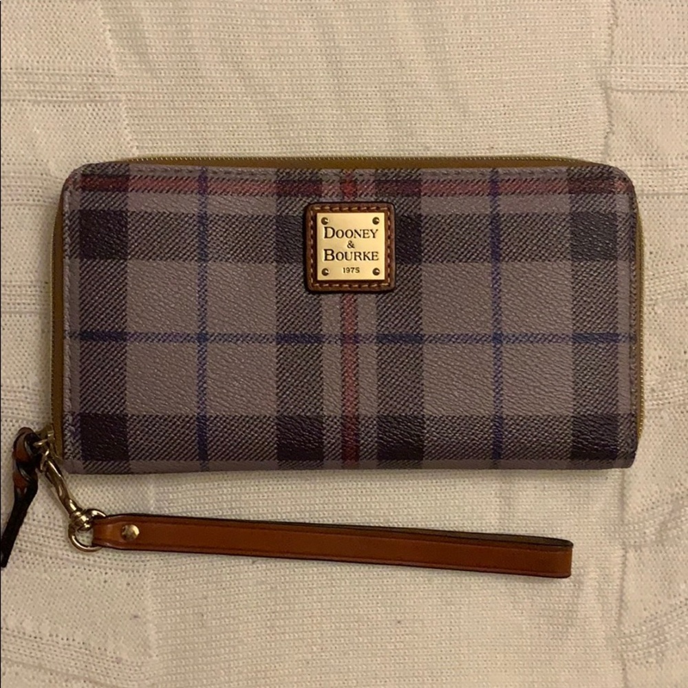 Dooney & Bourke Wristlet